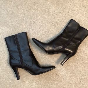 Chocolate brown Nine West dress boot!